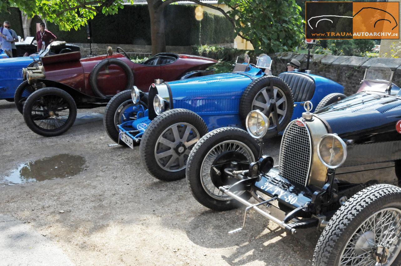 _Classic Days Schloss Dyck 2013 - Bugatti-Parade.jpg 220.6K