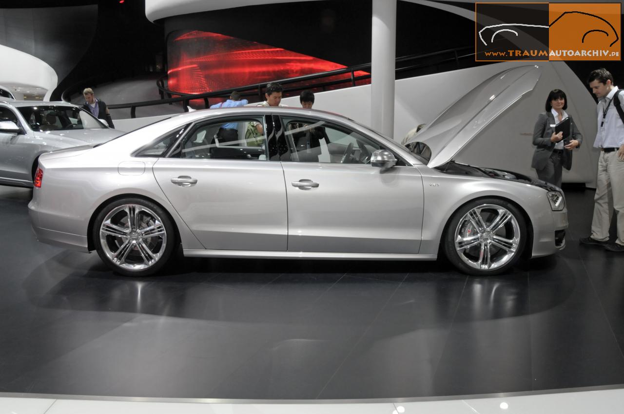 Audi S8 '2011.jpg 101.0K
