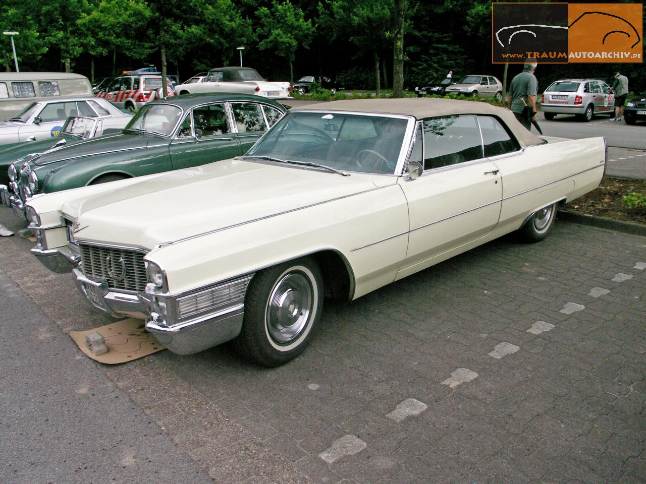 Cadillac De Ville Convertible '1965 (2).jpg 210.0K