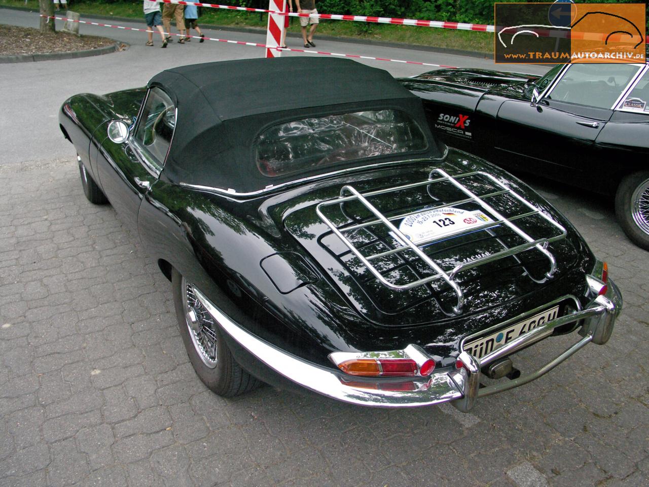 Jaguar E-Type Series I Roadster '1963 (2).jpg 224.2K