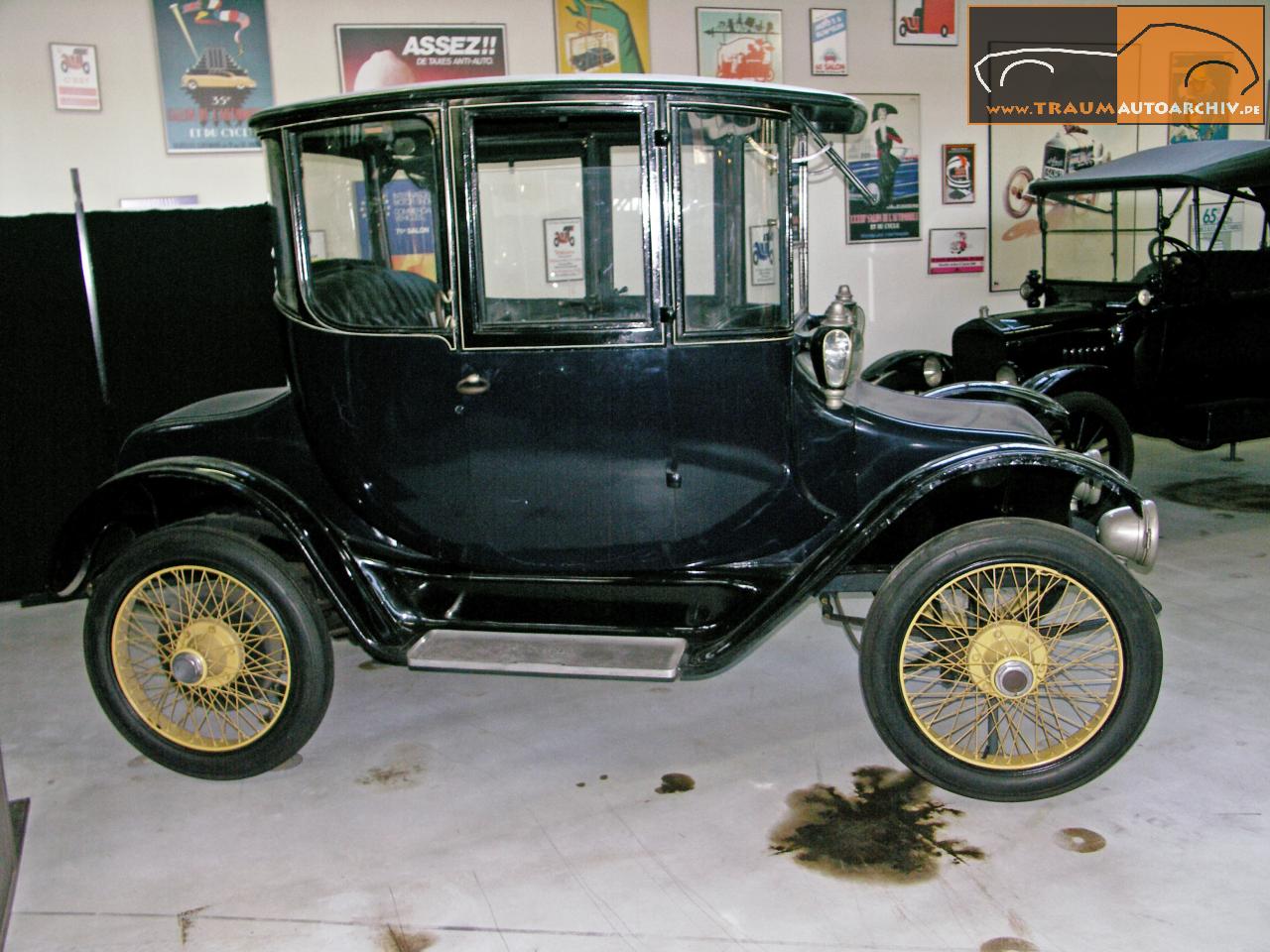 Detroit electric Brougham 98 RD Type 30 '1916.jpg 168.6K