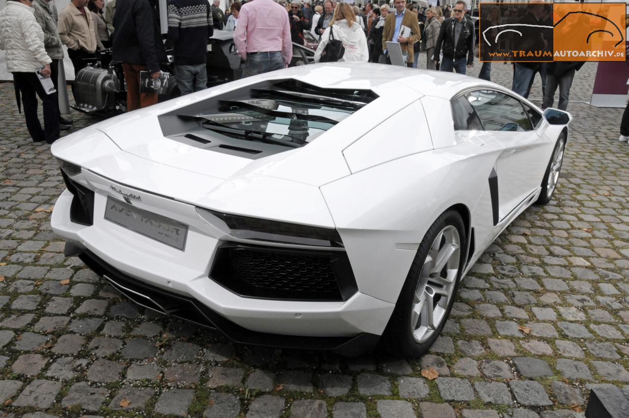 Lamborghini Aventador '2011.jpg 168.1K