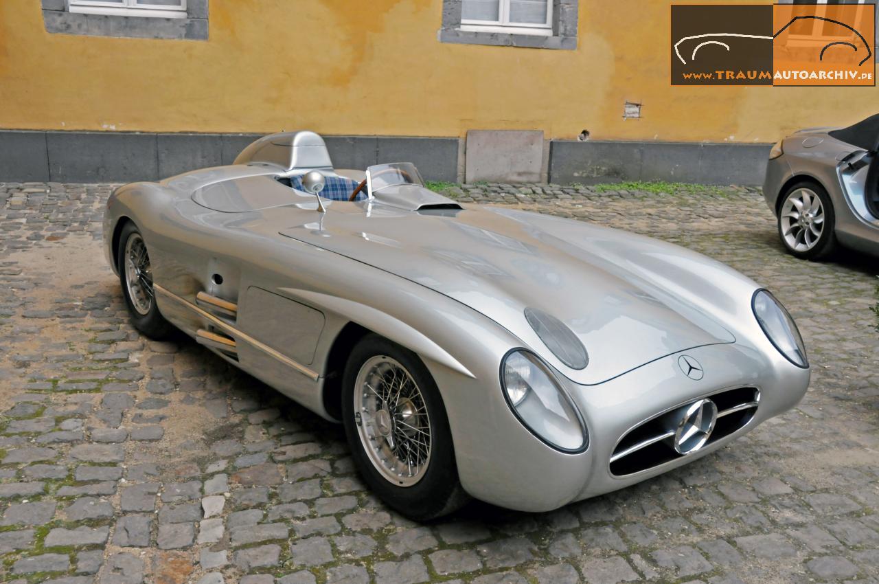 Mercedes-Benz 300 SLR.jpg 141.4K