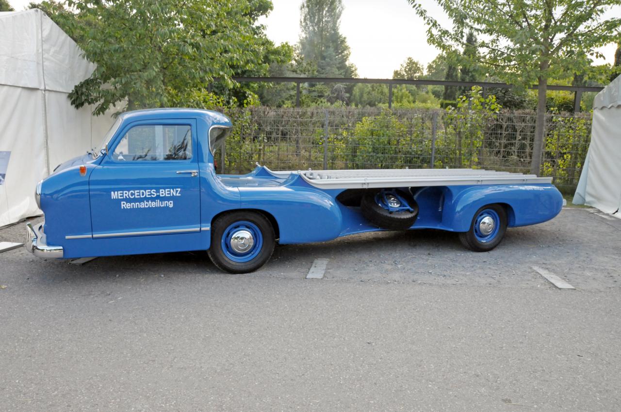 Mercedes-Benz 300 SL Renntransporter.jpg 175.7K