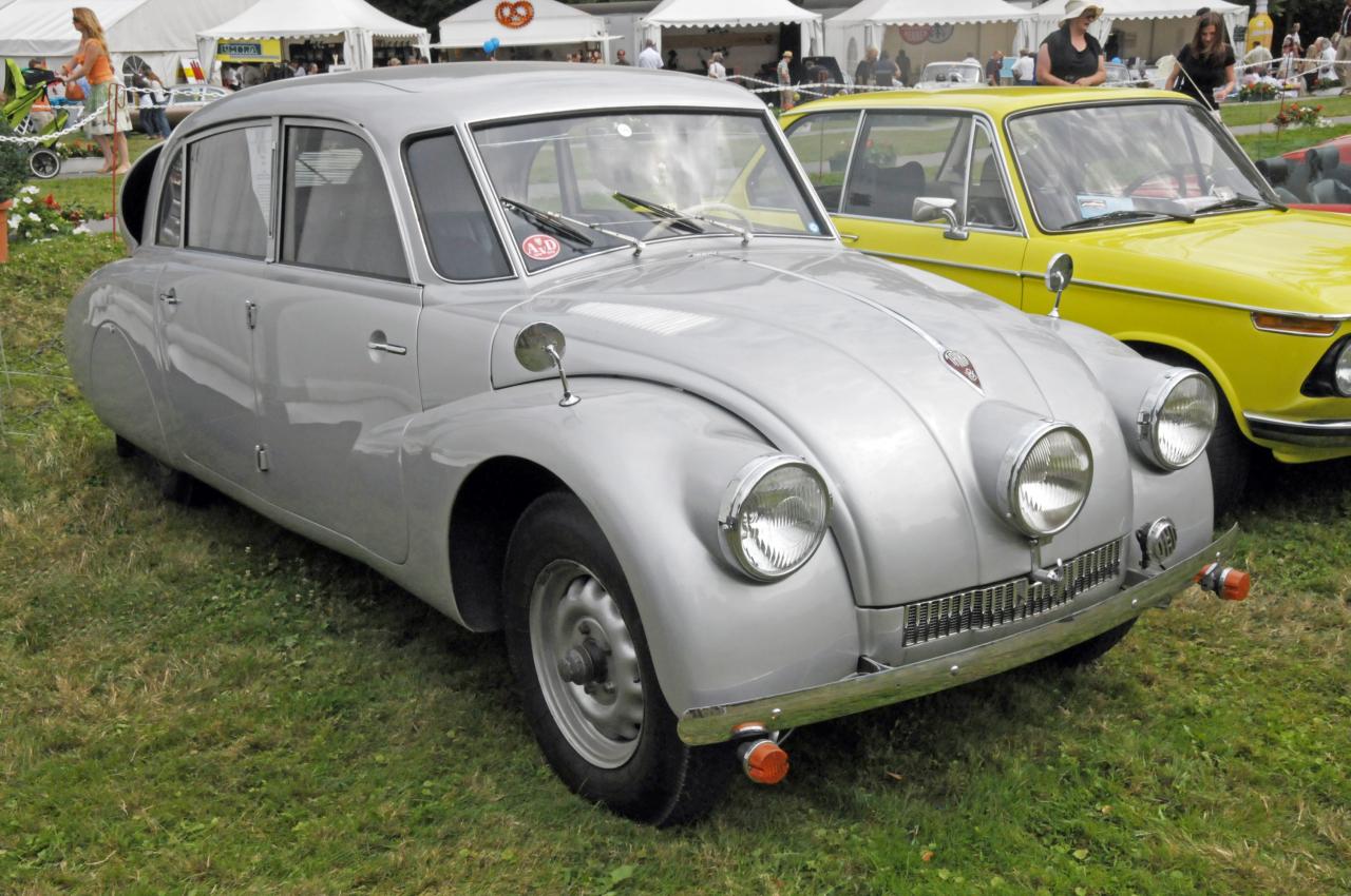 Tatra T87 '1938.jpg 165.4K