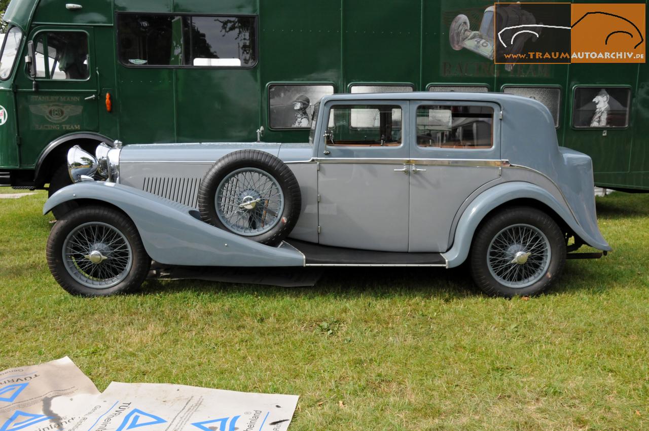 Lagonda V12 Saloon.jpg 180.3K