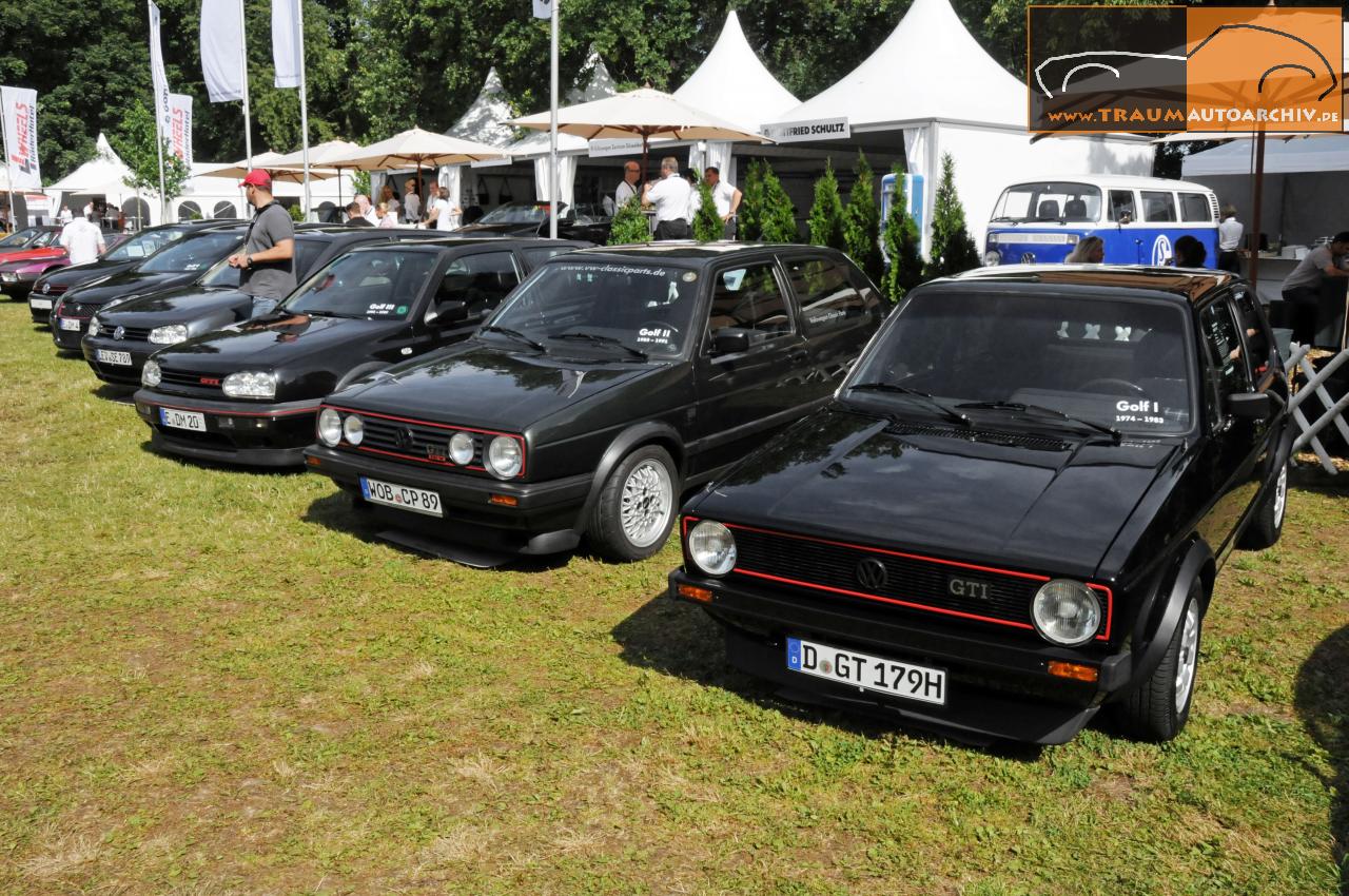 VW Golf GTI-Parade.jpg 241.1K