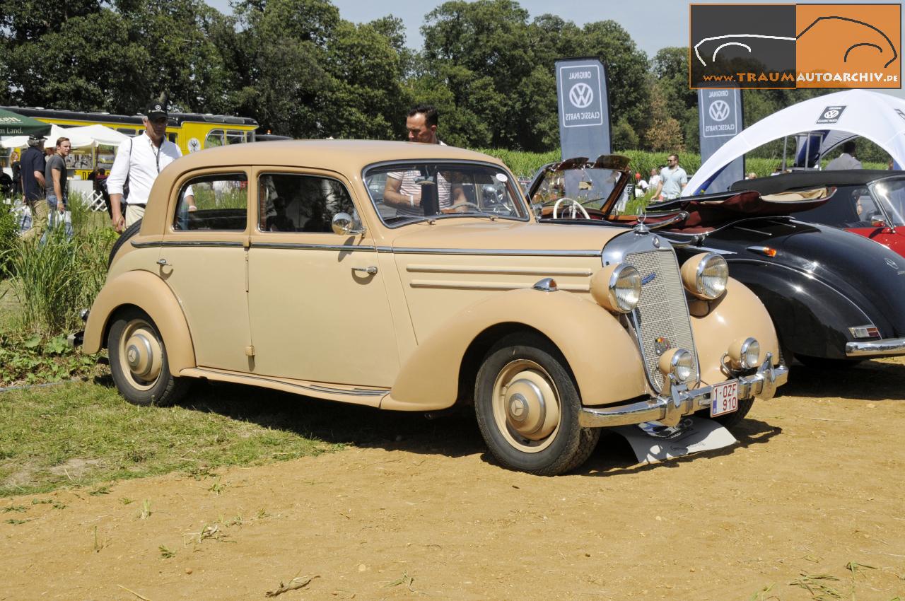 Mercedes-Benz 220 Limousine.jpg 203.6K