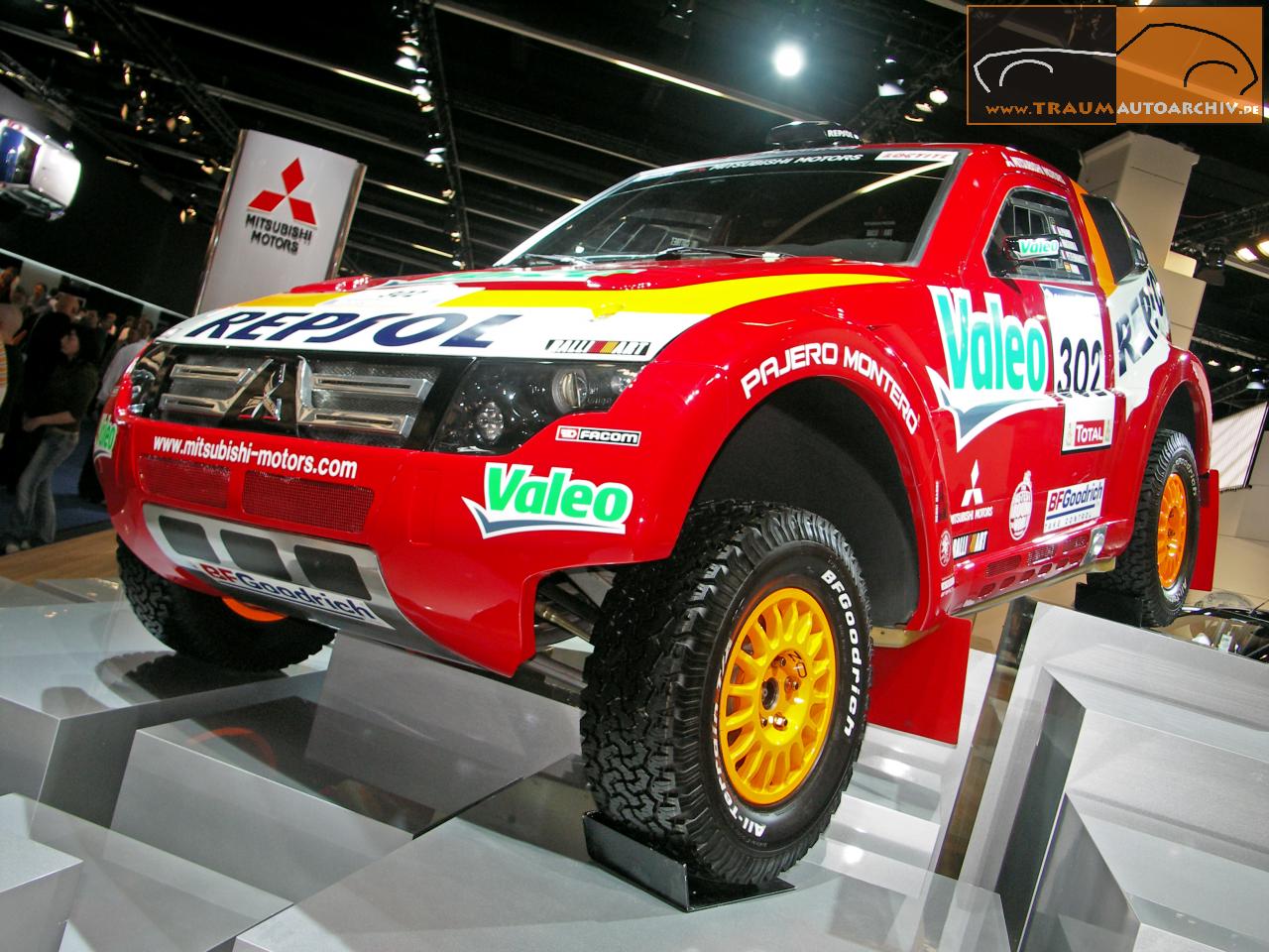 Mitsubishi Pajero Evolution Lissabon-Dakar '2006.jpg 188.2K