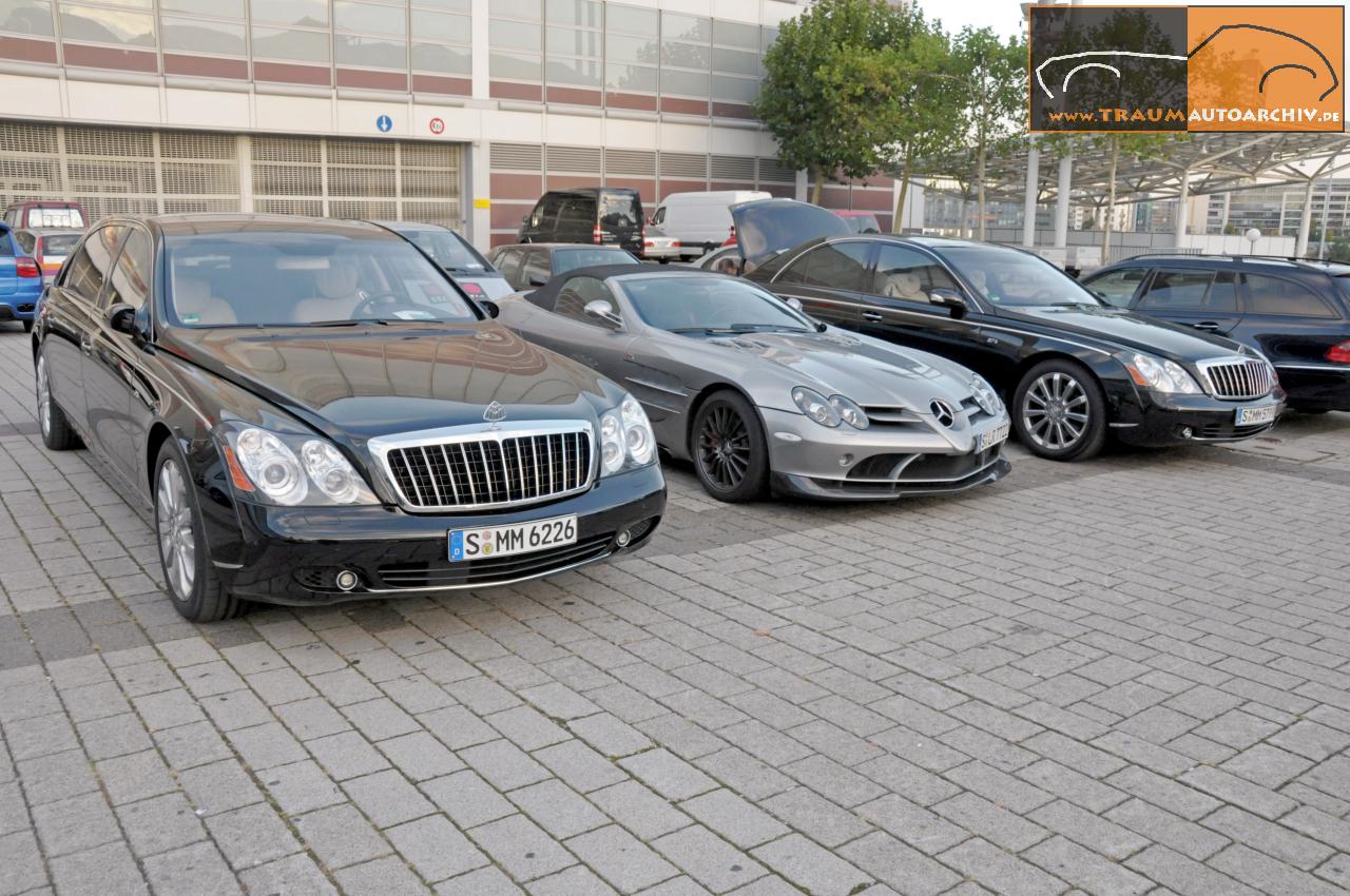 Mercedes-Ben_z-Fuhrpark vor Halle 1.jpg 190.9K