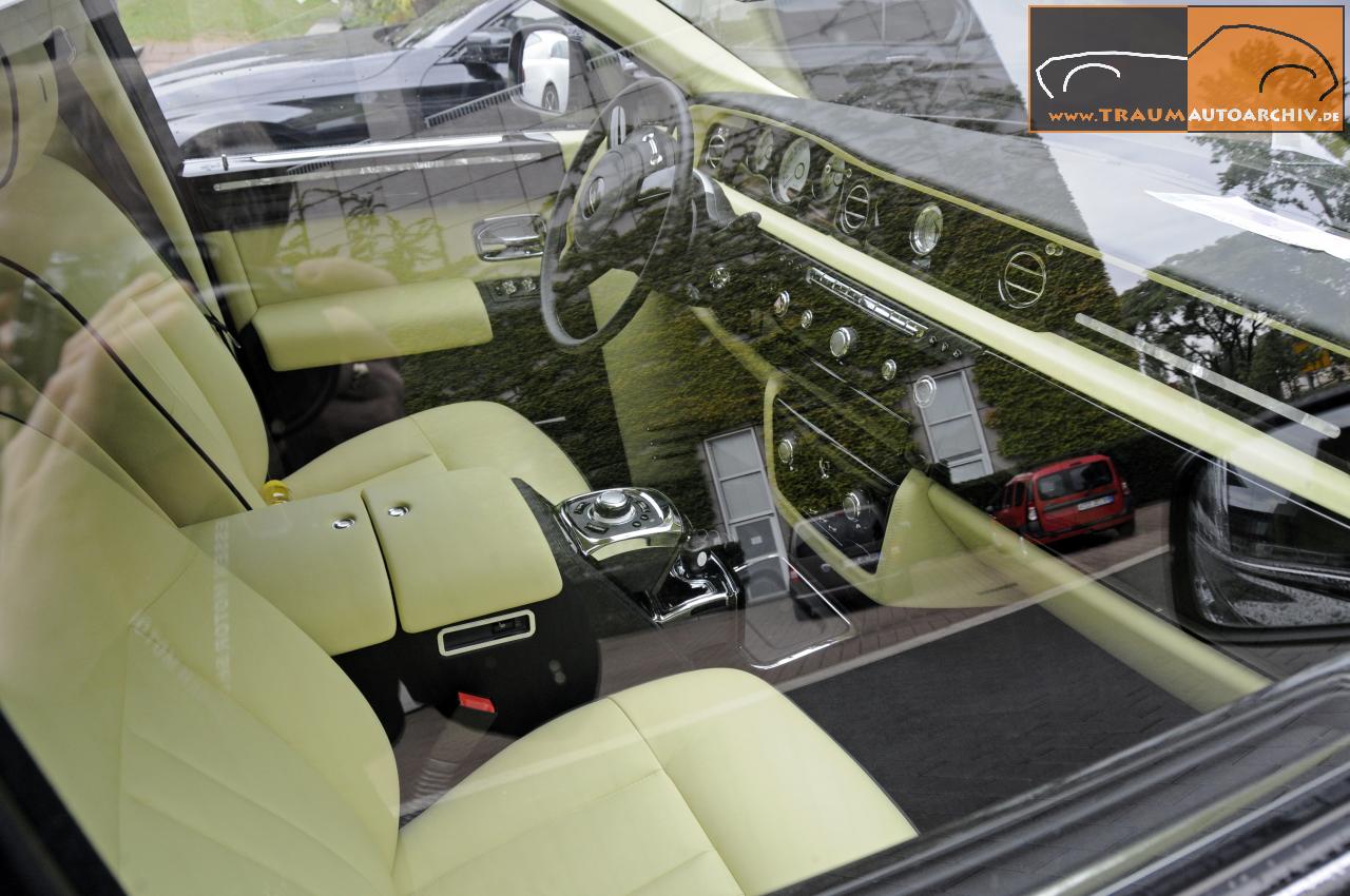 Rolls-Royce Phantom '2015.jpg 143.3K