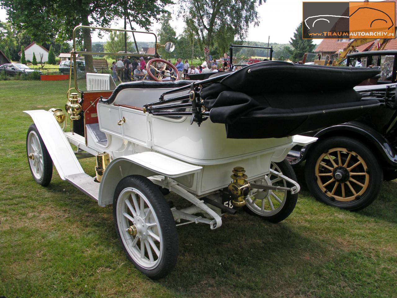 Buick Model C 22 HP Open Tourer '1905 (2).jpg 231.9K