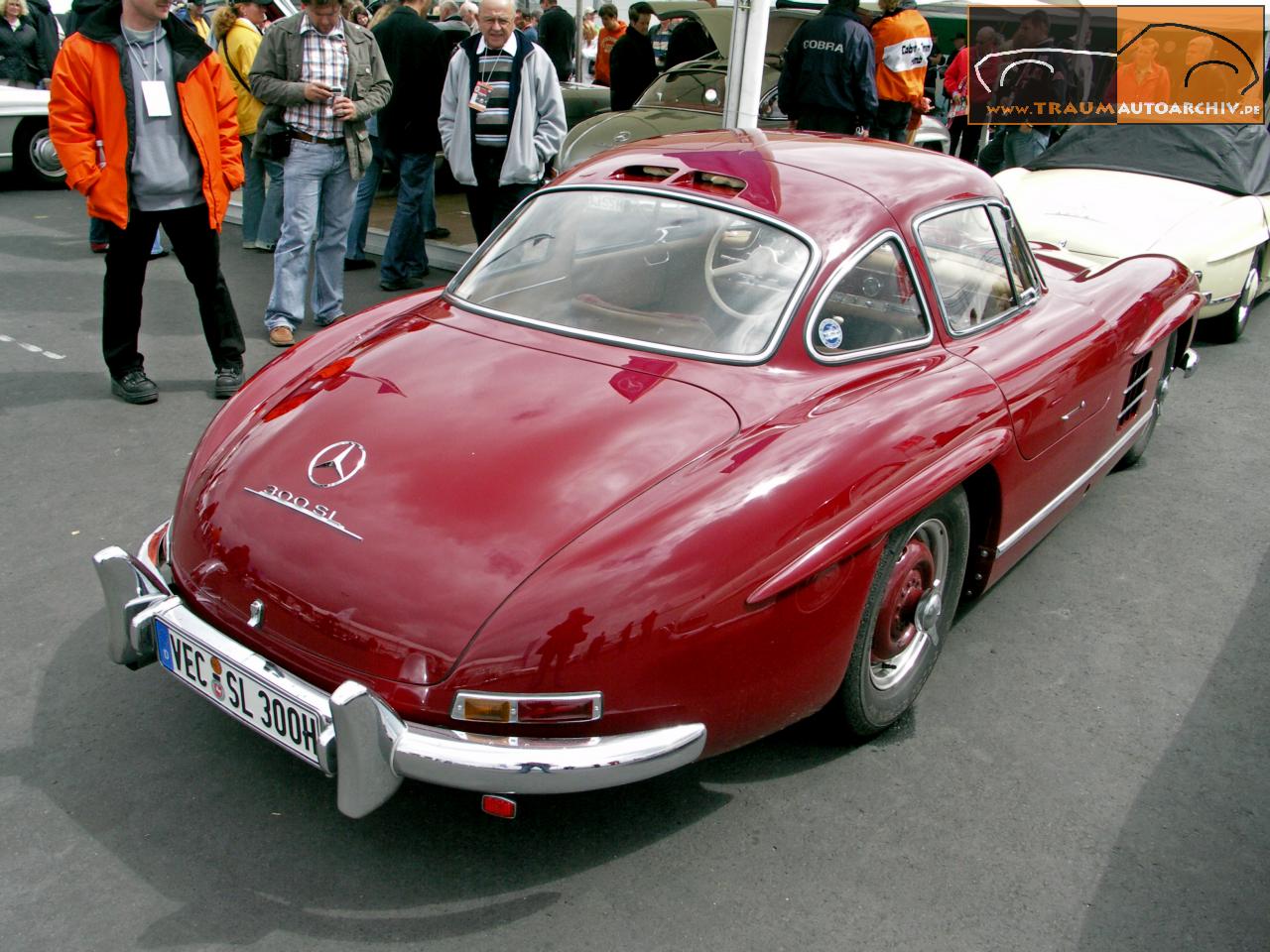 Mercedes-Benz 300 SL (4).jpg 185.4K