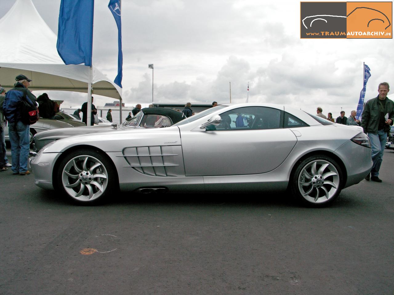 Mercedes-Benz SLR McLaren '2006 (1).jpg 127.7K