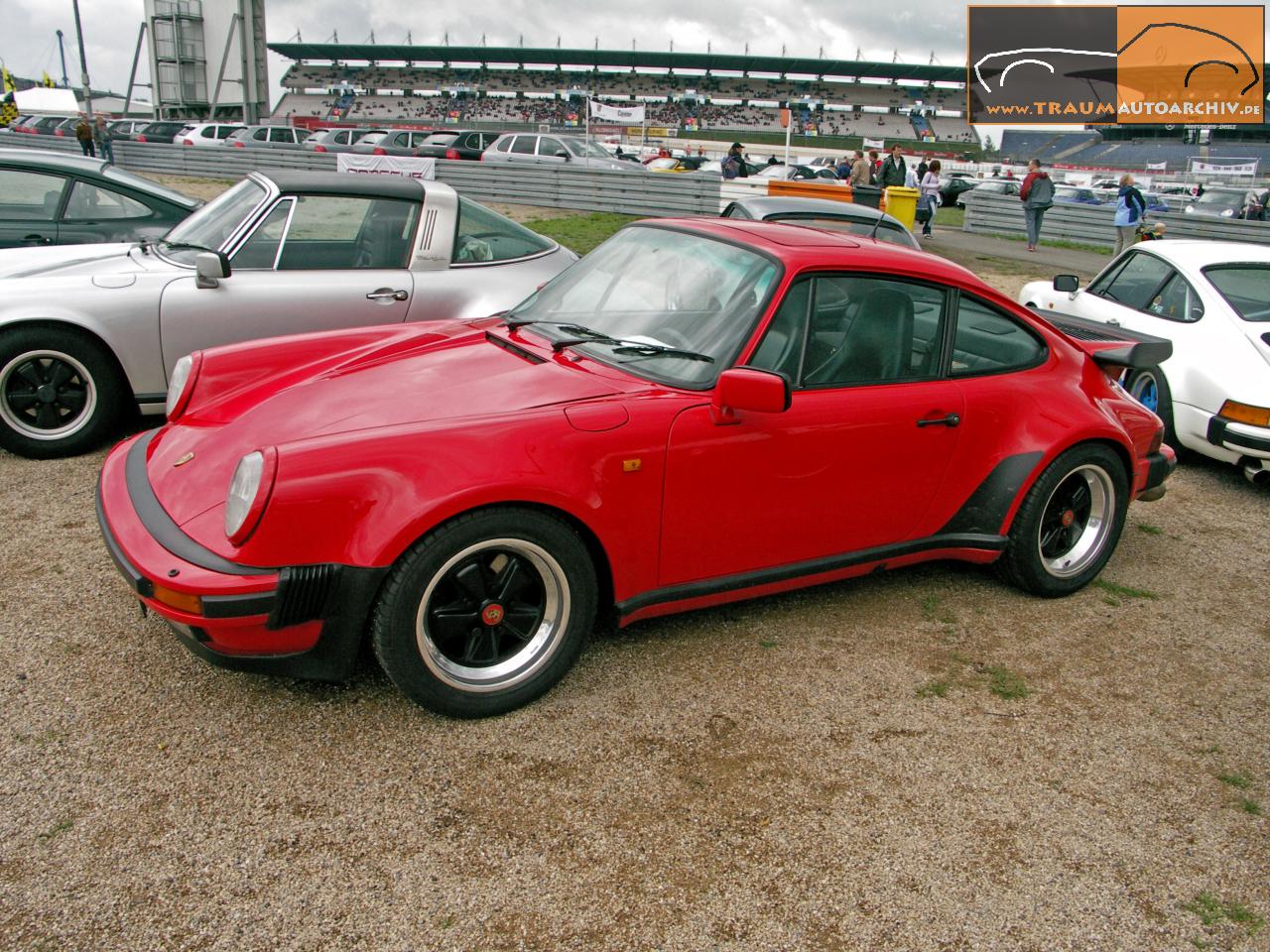 Porsche 911 Turbo '1984 (1).jpg 260.2K