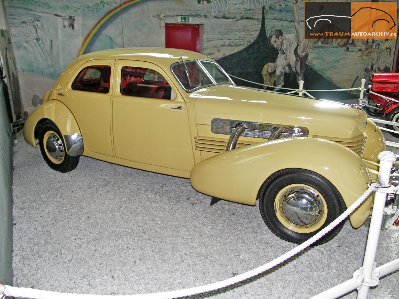 Cord 812 Limousine '1937 (5).jpg 192.5K