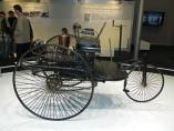 Hier klicken, um das Foto des Benz Patent Motorwagen '1886.jpg 2392.2K, zu vergrern