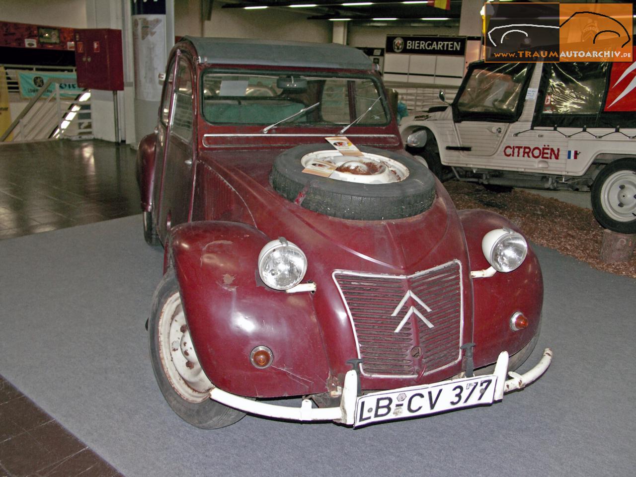 Citroen 2CV Sahara '1960 (2).jpg 176.2K