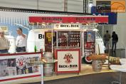 Hier klicken, um das Foto des Techno Classica 2009 - Beck's Biertankstelle.jpg 171.2K, zu vergrern