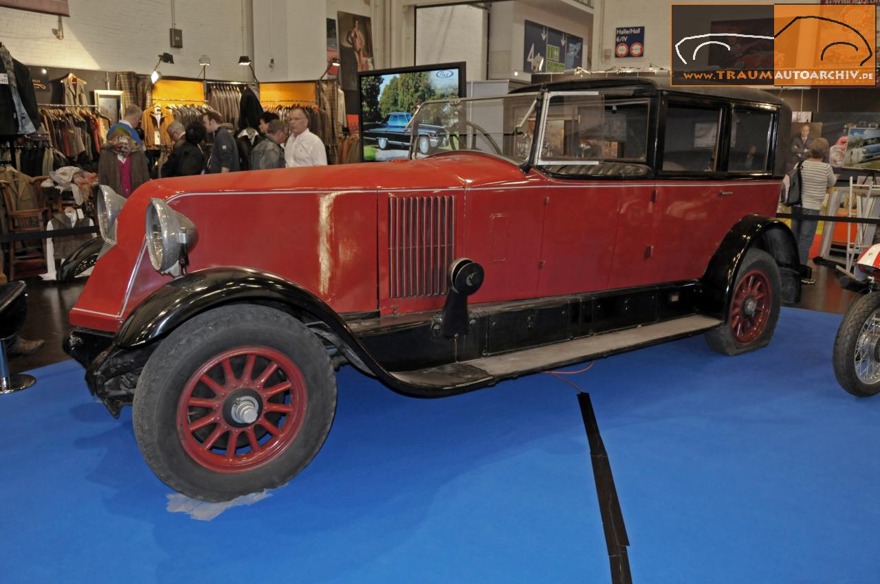 Renault 40 CV Coupe Chauffeur '1925.jpg 125.4K