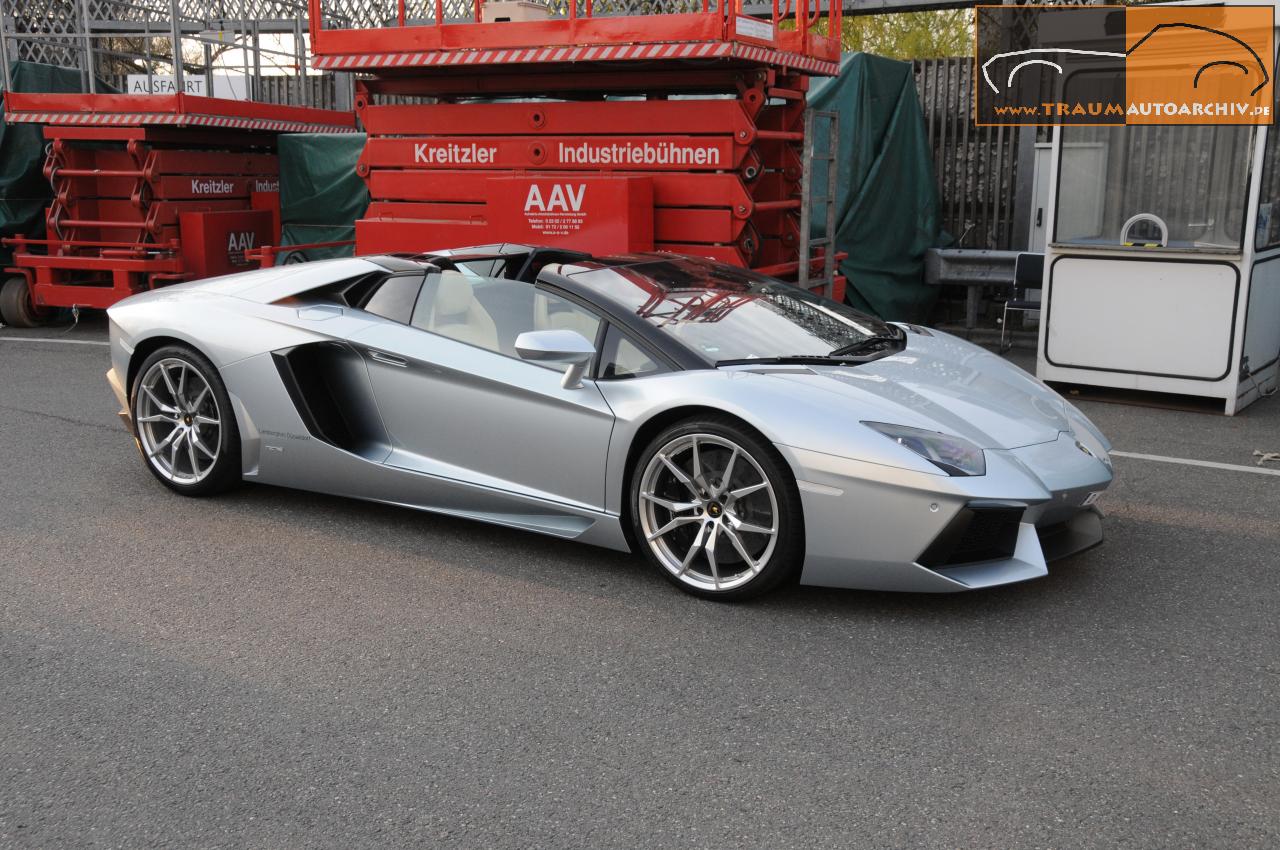 Lamborghini Aventador LP 720-4 Roadster '2014.jpg 191.0K