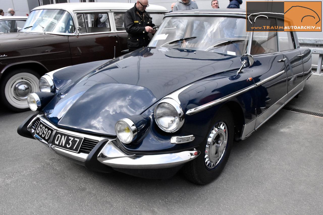 Citroen DS 21 Majesty Chapron.jpg 173.4K